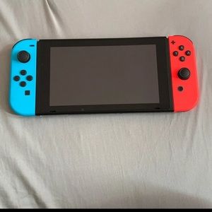 Nintendo Switch & Console